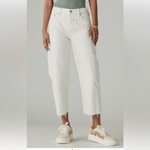 Lucky brand 90s loose high crop women’s jeans. White. Size 4